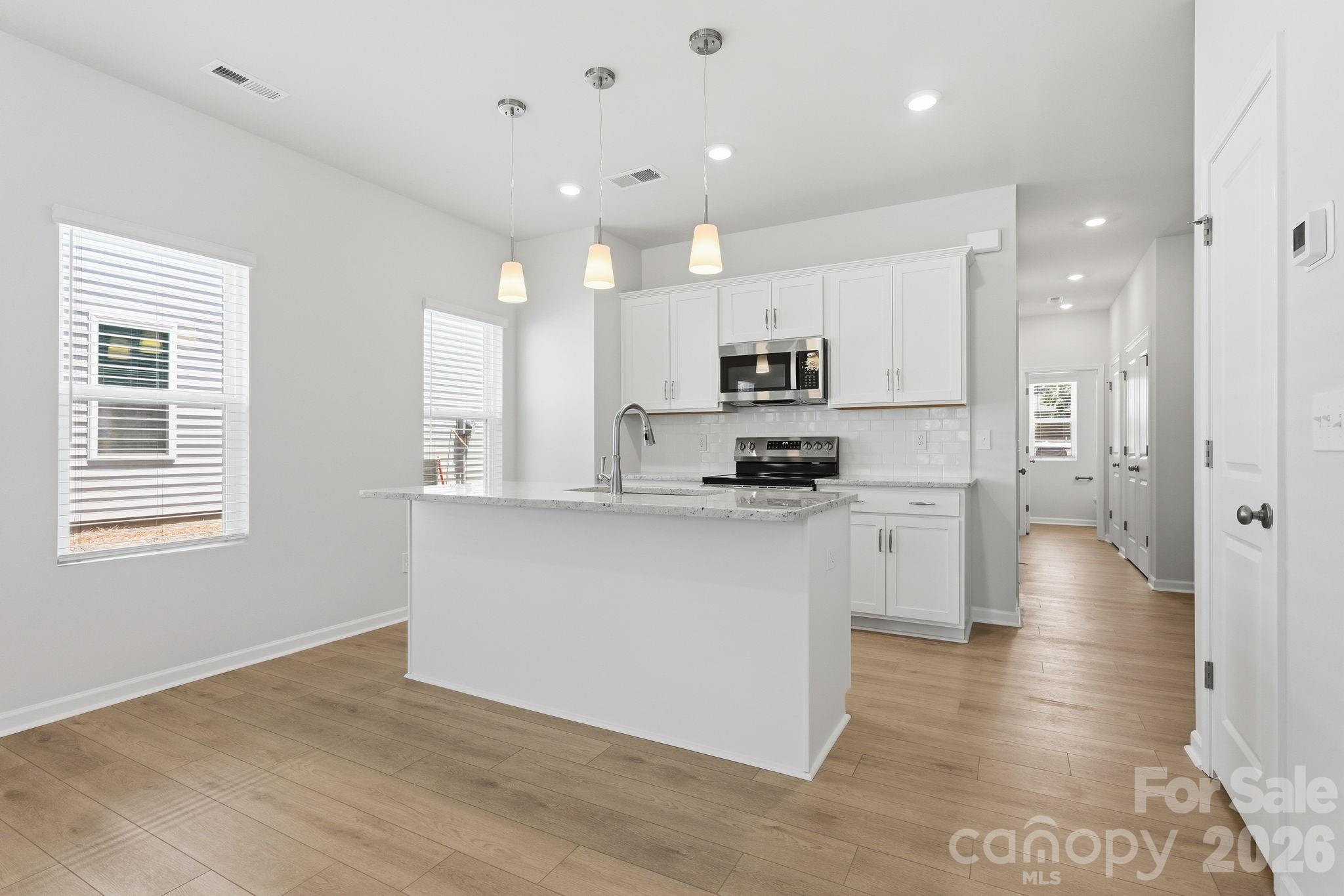 4636 Lakeview Road Charlotte, NC 28216 - Photo 3 of 18 Gallery Image 3