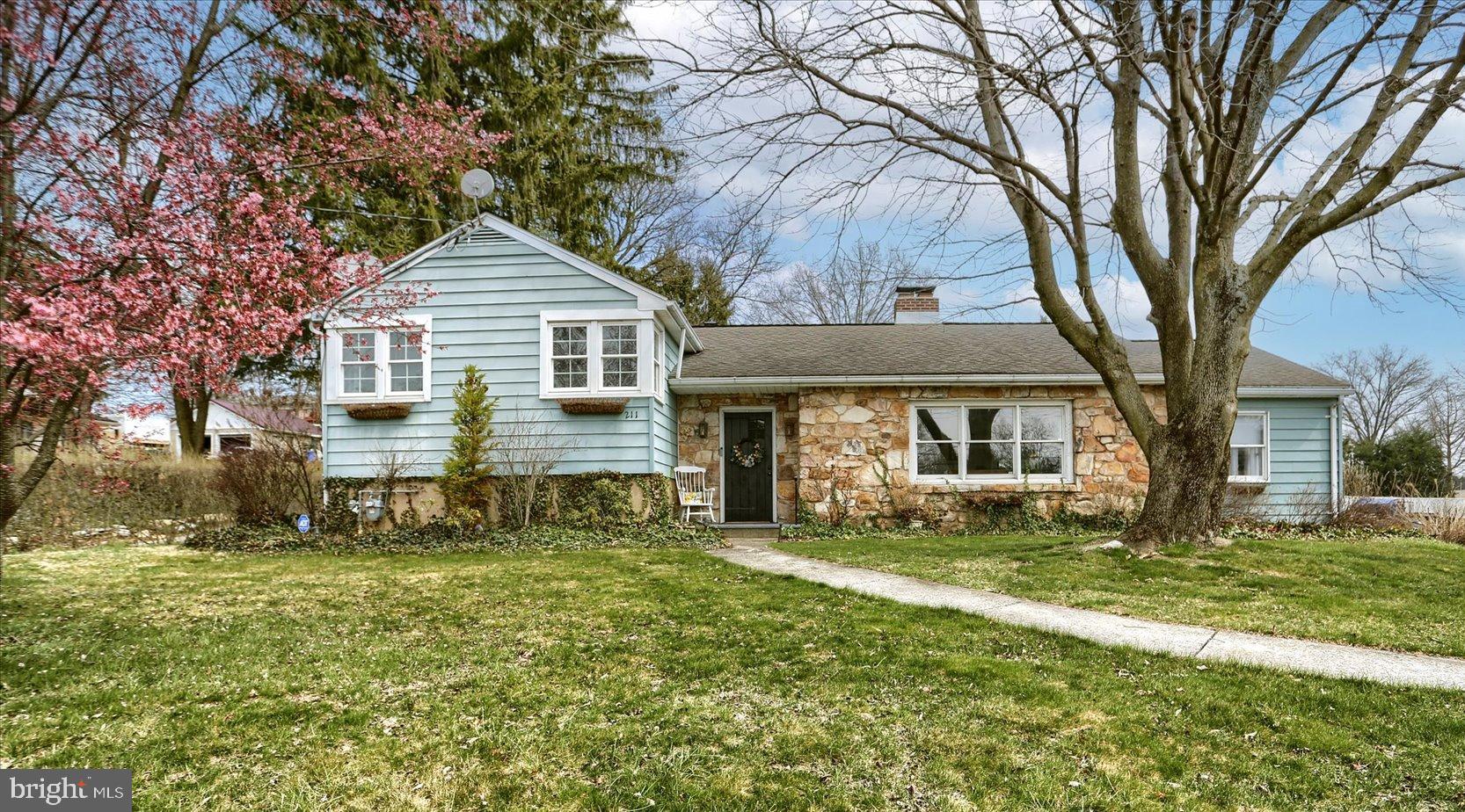 211 Forge Road Boiling Springs, PA 17007 - Photo 1 of 35 Gallery Image 1