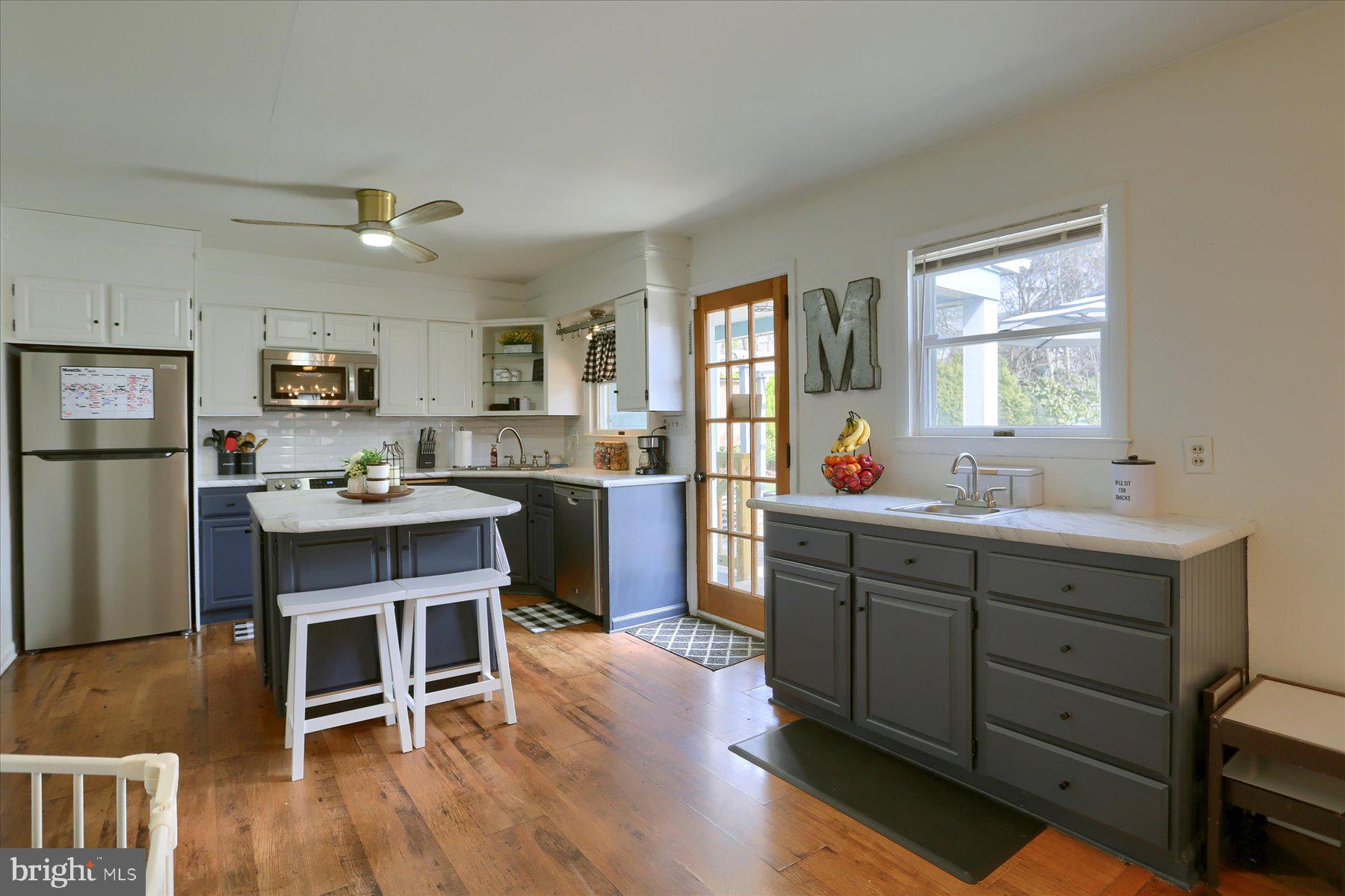 211 Forge Road Boiling Springs, PA 17007 - Photo 10 of 35 Gallery Image 10