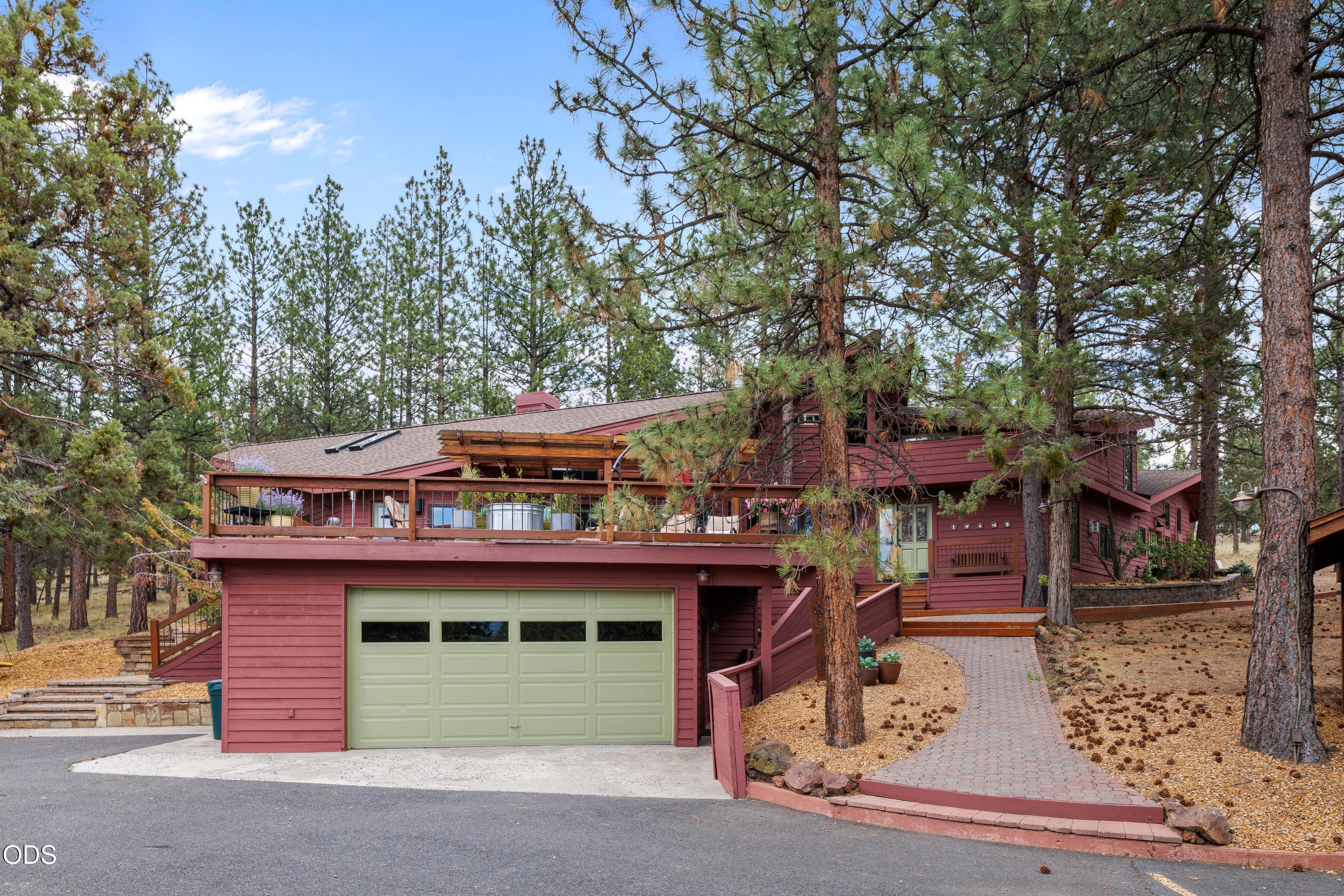 63220 Johnson Road Bend, OR 97703 - Photo 2 of 60