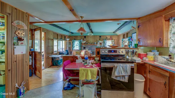 $549,000 | 113 Brown Point Road, Lake Pleasant, NY 12108