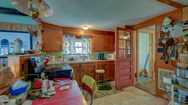 $549,000 | 113 Brown Point Road, Lake Pleasant, NY 12108