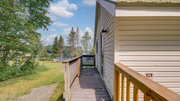 $549,000 | 113 Brown Point Road, Lake Pleasant, NY 12108