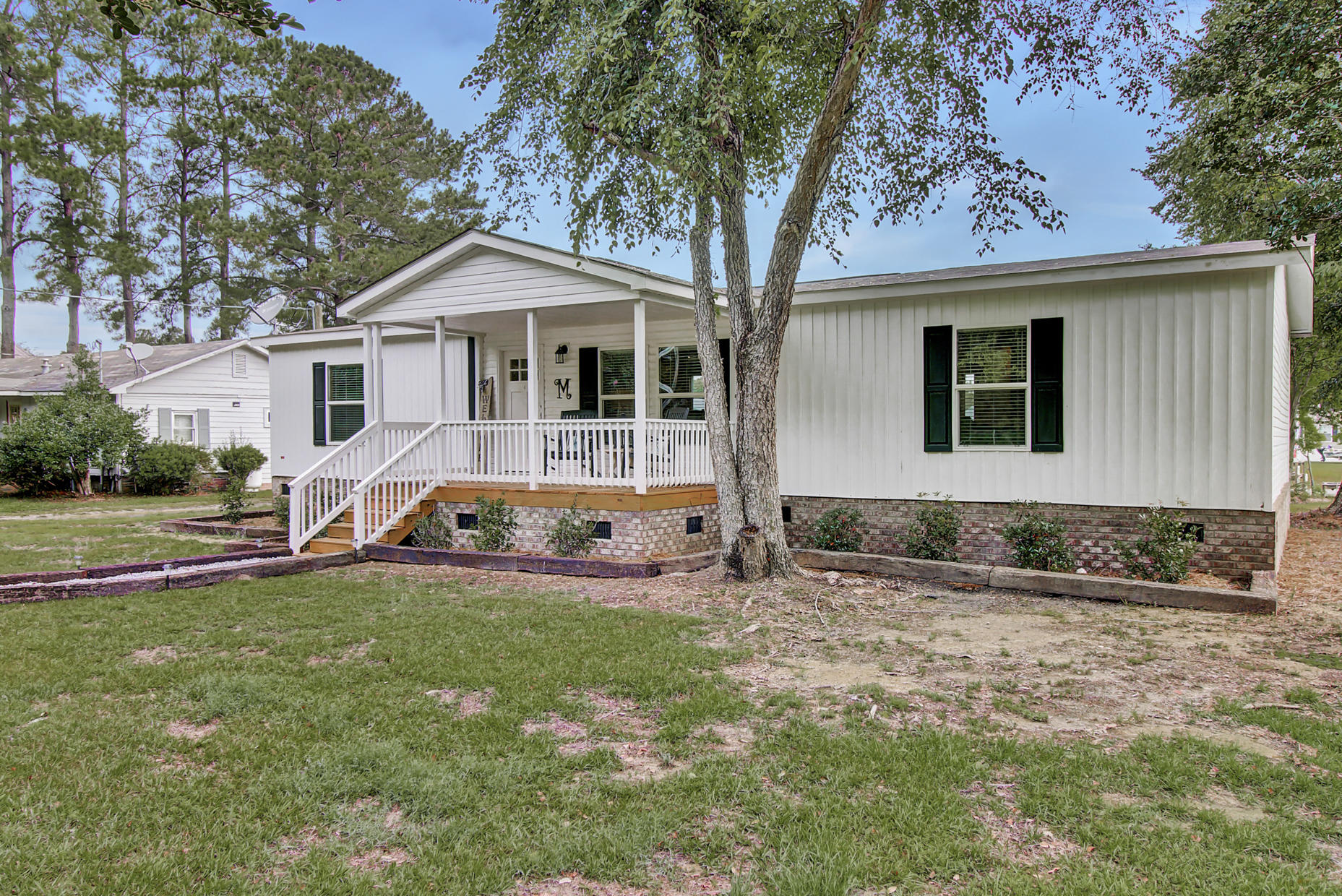 1113 Blackberry Bush Road Summerton, SC 29148 - Photo 3 of 41 CREM_1113 Blackberry Bush Twilight_015