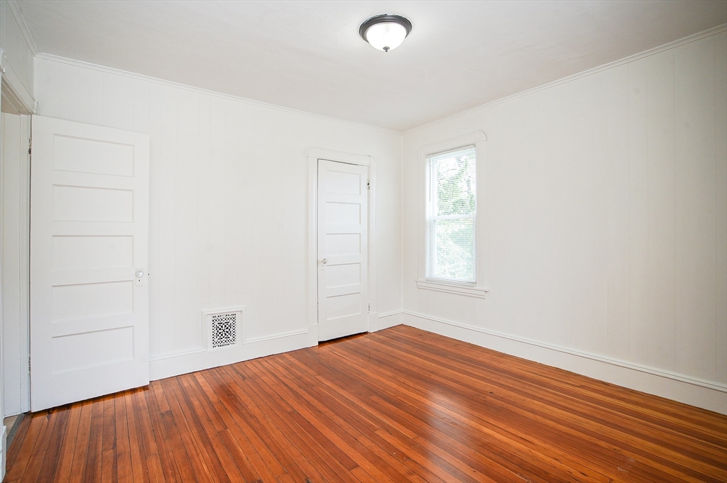 11-13 Newman Street, Unit 3 Springfield, MA 01105 - Photo 15 of 17