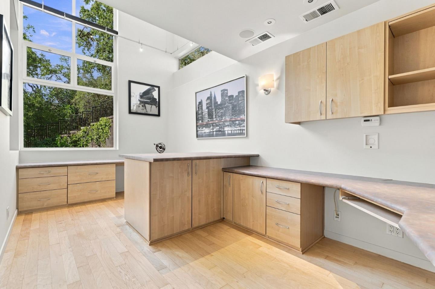 217 Mistletoe Road Los Gatos, CA 95032 - Photo 21 of 126 Gallery Image 21