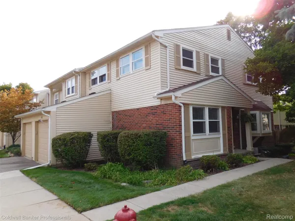 $2,500 | 1500 Brentwood, Troy, MI 48098