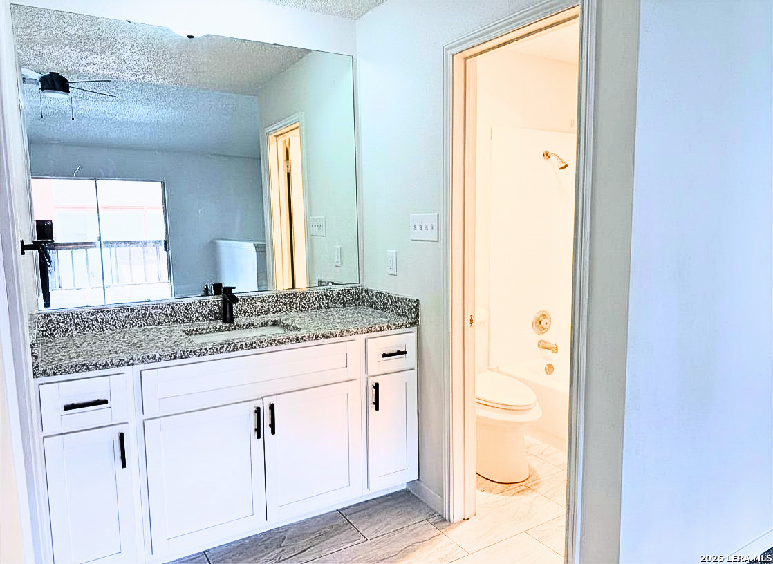 10527 Perrin Beitel Road, Unit D207 San Antonio, TX 78217 - Photo 8 of 13