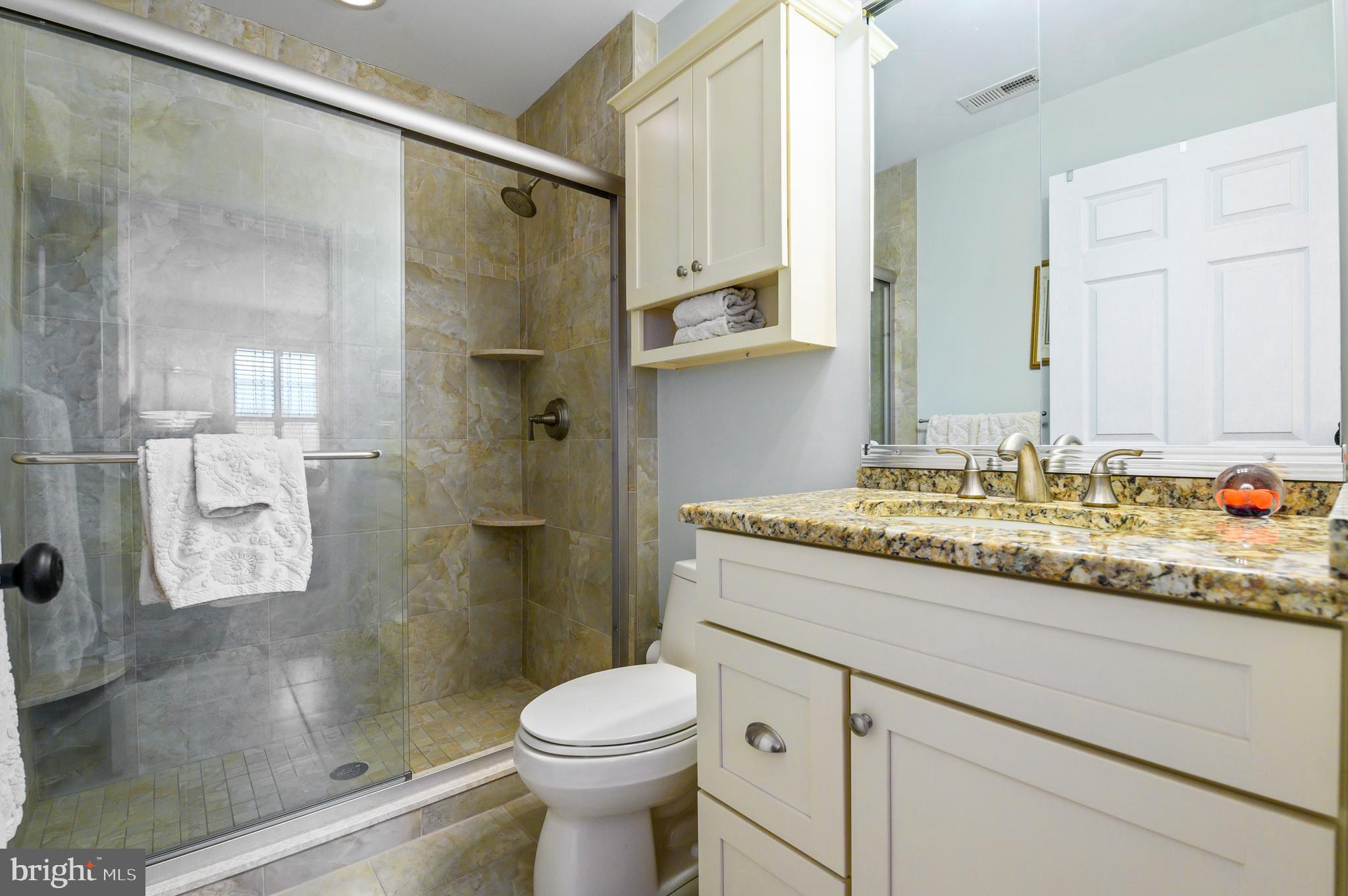 1107 Pebble Spring Drive Berwyn, PA 19312 - Photo 28 of 44 En-Suite Bath for Third Bedroom