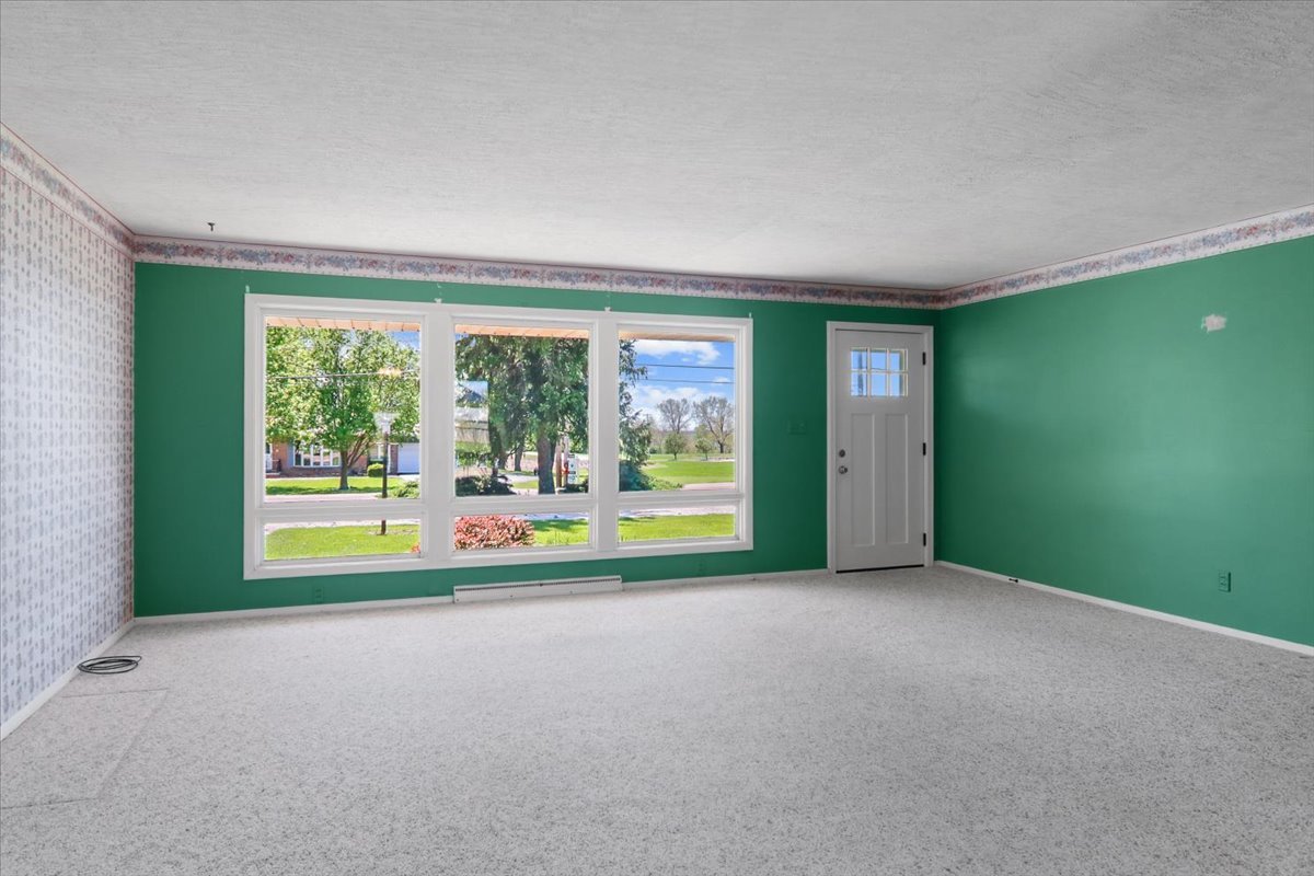 204 Woodrig Road Bloomington, IL 61704 - Photo 6 of 15 Gallery Image 6
