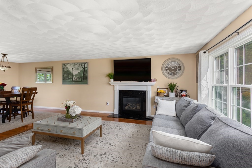9 Navajo Road Worcester, MA 01606 - Photo 7 of 28 Gallery Image 7