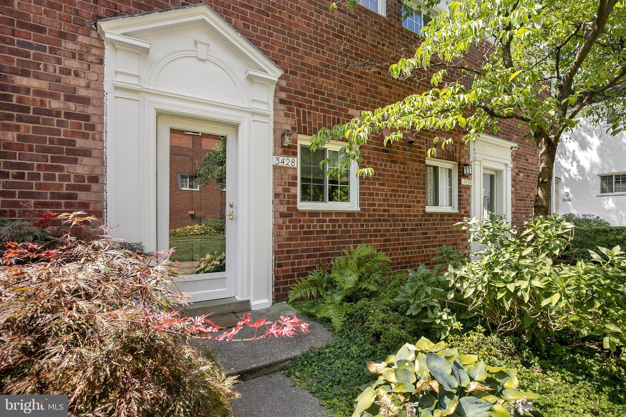 3428 Gunston Road Alexandria, VA 22302 - Photo 1 of 37