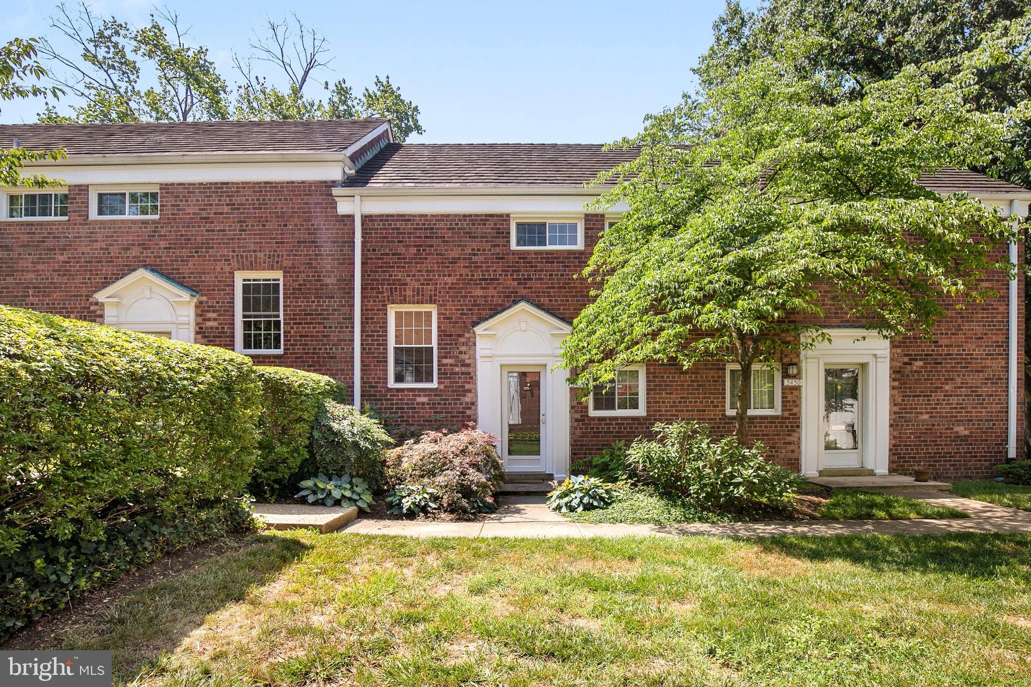 3428 Gunston Road Alexandria, VA 22302 - Photo 2 of 37