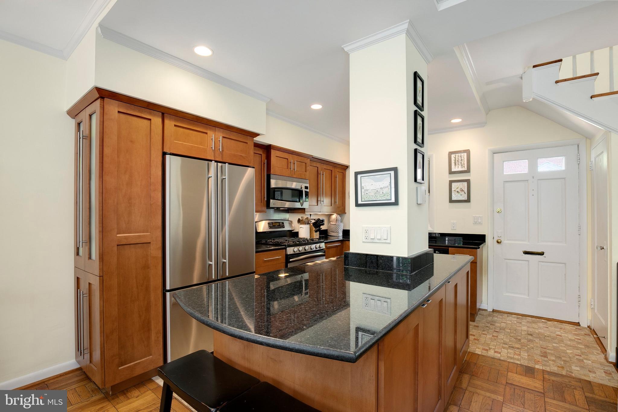 3428 Gunston Road Alexandria, VA 22302 - Photo 11 of 37