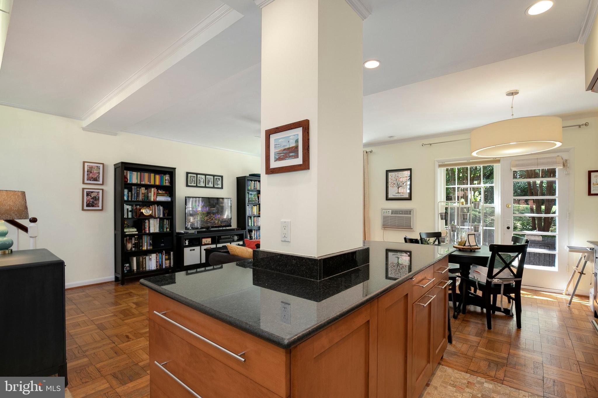 3428 Gunston Road Alexandria, VA 22302 - Photo 13 of 37