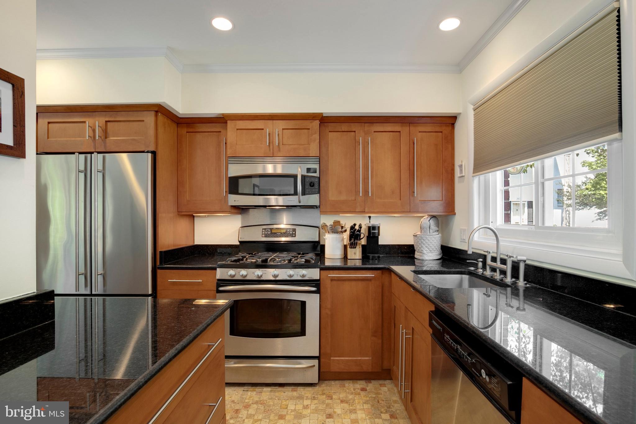 3428 Gunston Road Alexandria, VA 22302 - Photo 14 of 37