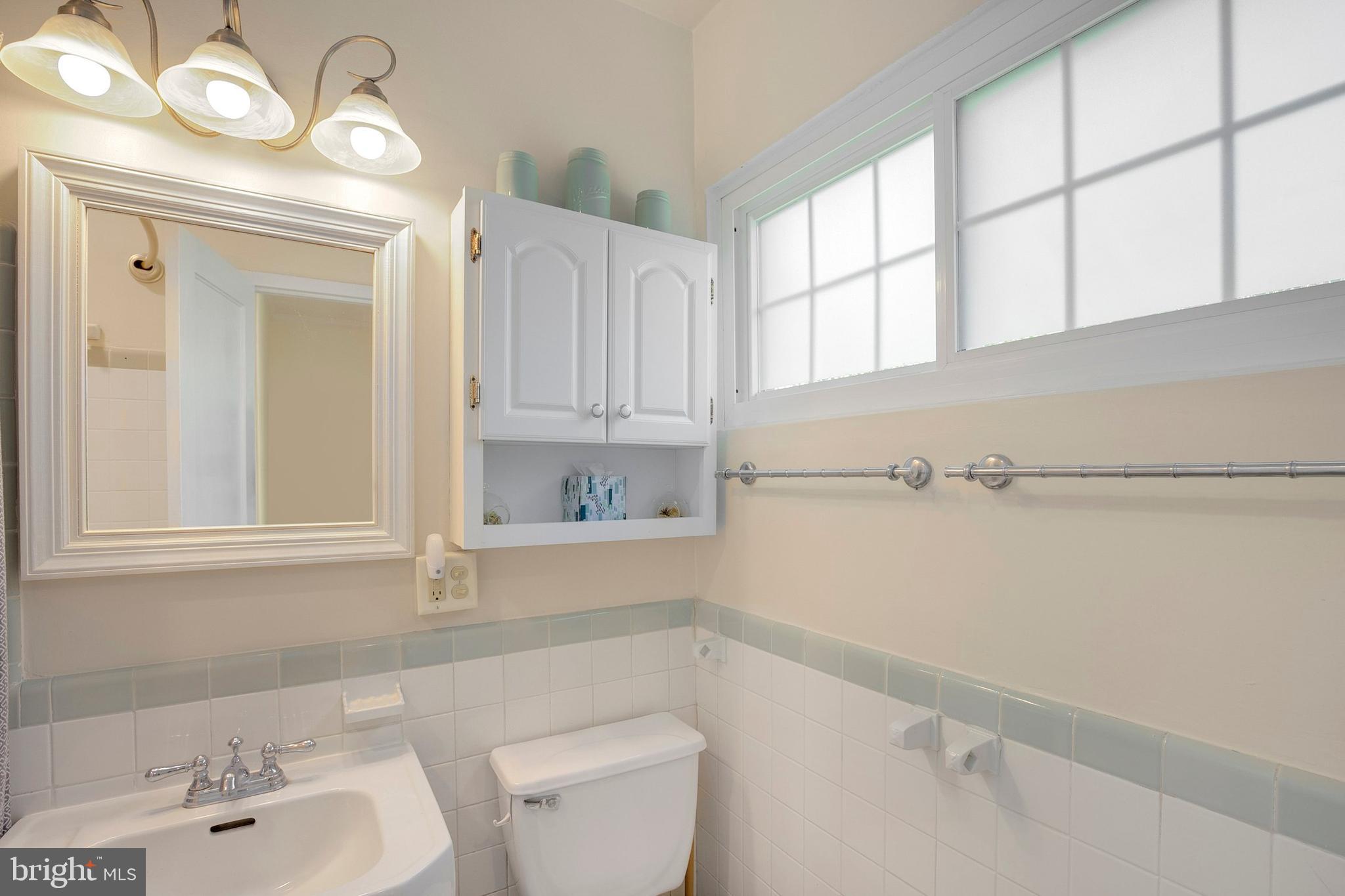 3428 Gunston Road Alexandria, VA 22302 - Photo 16 of 37