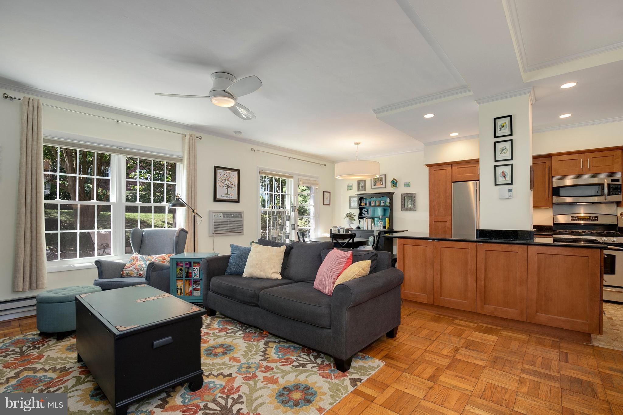 3428 Gunston Road Alexandria, VA 22302 - Photo 4 of 37