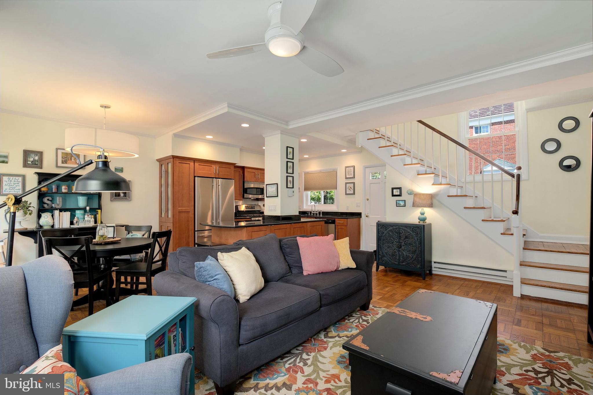 3428 Gunston Road Alexandria, VA 22302 - Photo 6 of 37