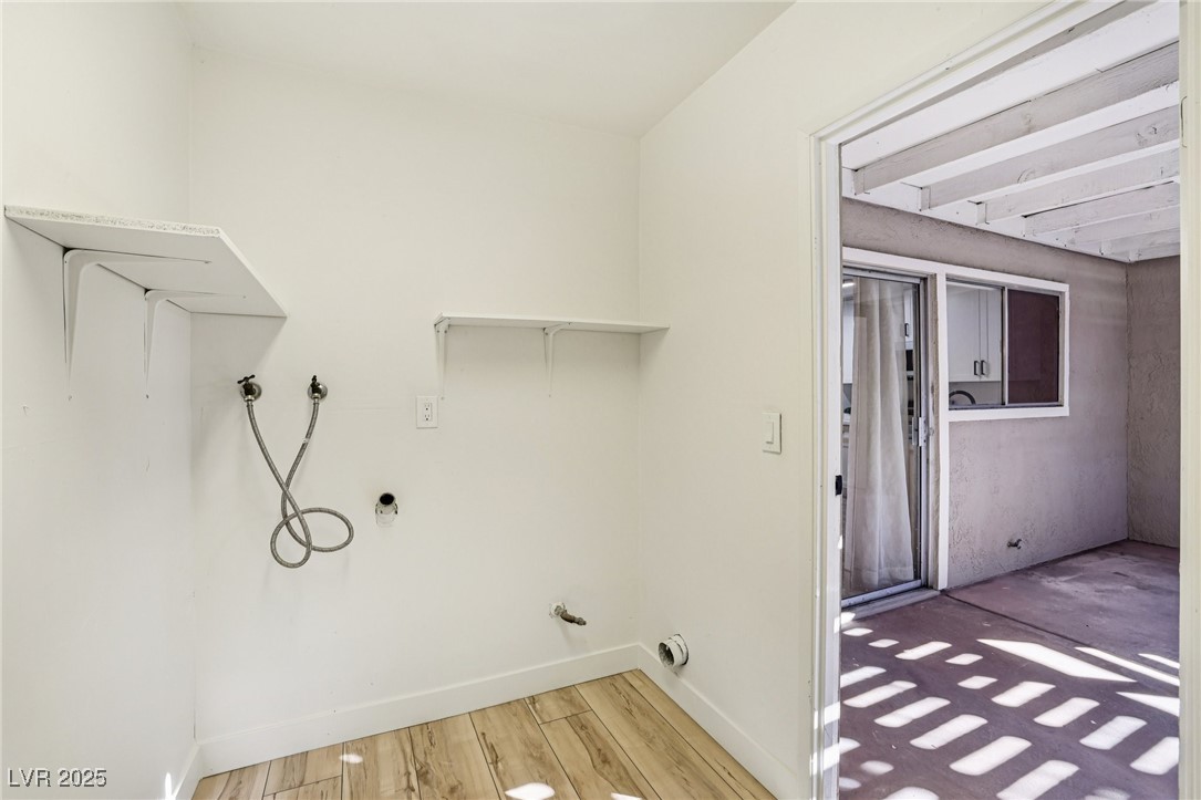 2414 Paradise Village Way Las Vegas, NV 89120 - Photo 17 of 33