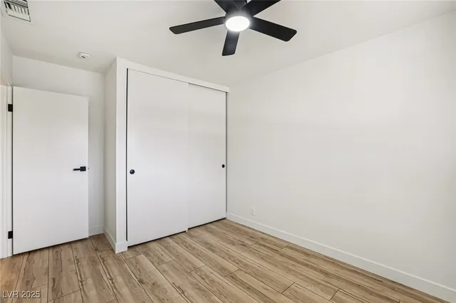 $1,800 | 2414 Paradise Village Way, Las Vegas, NV 89120