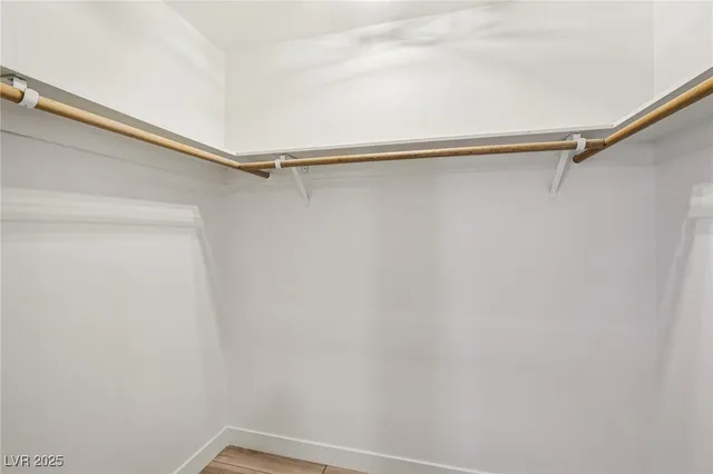 $1,800 | 2414 Paradise Village Way, Las Vegas, NV 89120