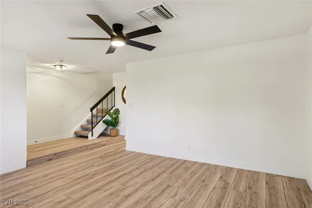 $1,800 | 2414 Paradise Village Way, Las Vegas, NV 89120