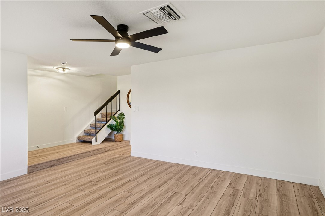 2414 Paradise Village Way Las Vegas, NV 89120 - Photo 7 of 33