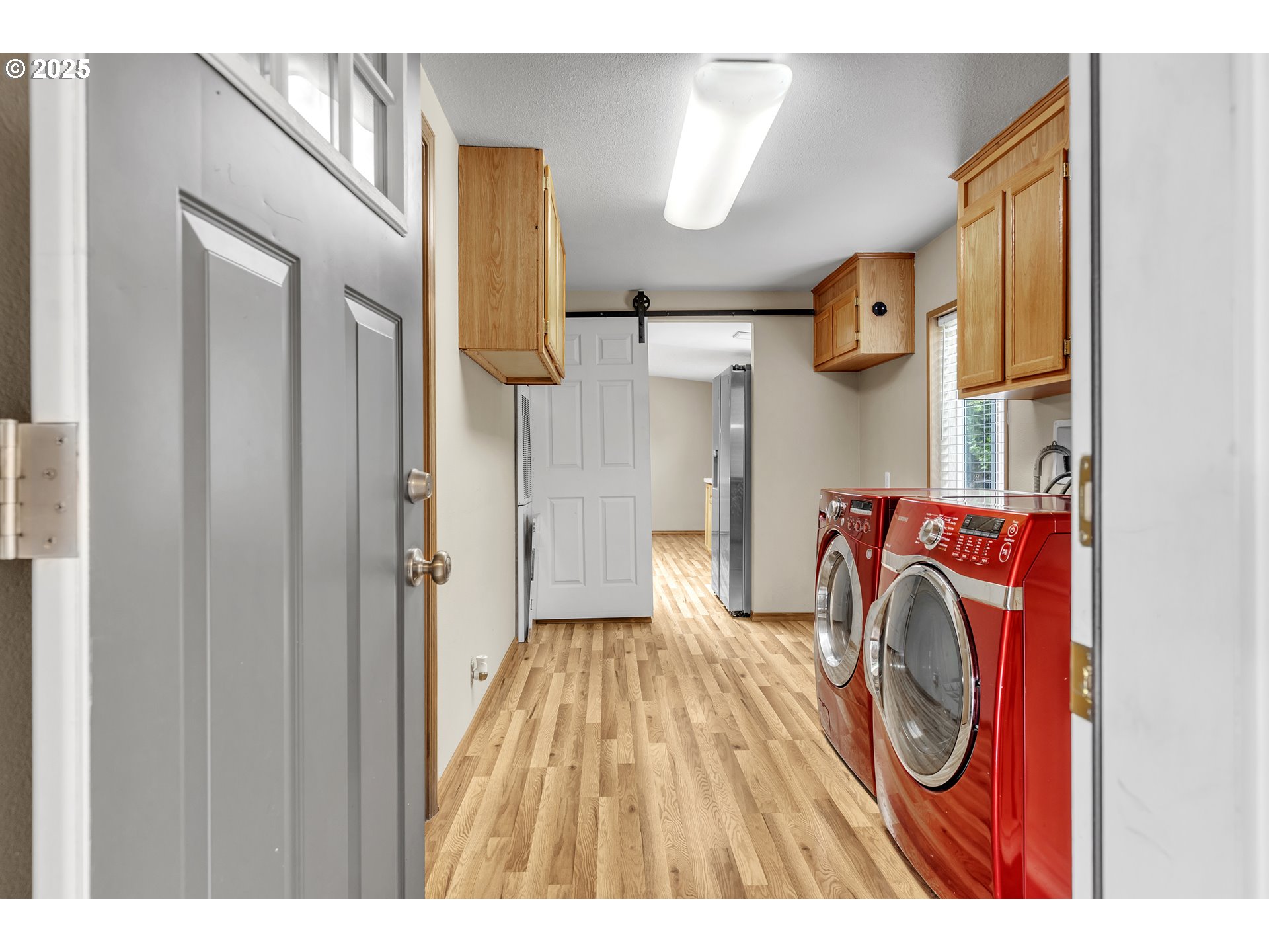 5701 Northeast St Johns Road, Unit 4 Vancouver, WA 98661 - Photo 19 of 28 a utility room with dryer and washer