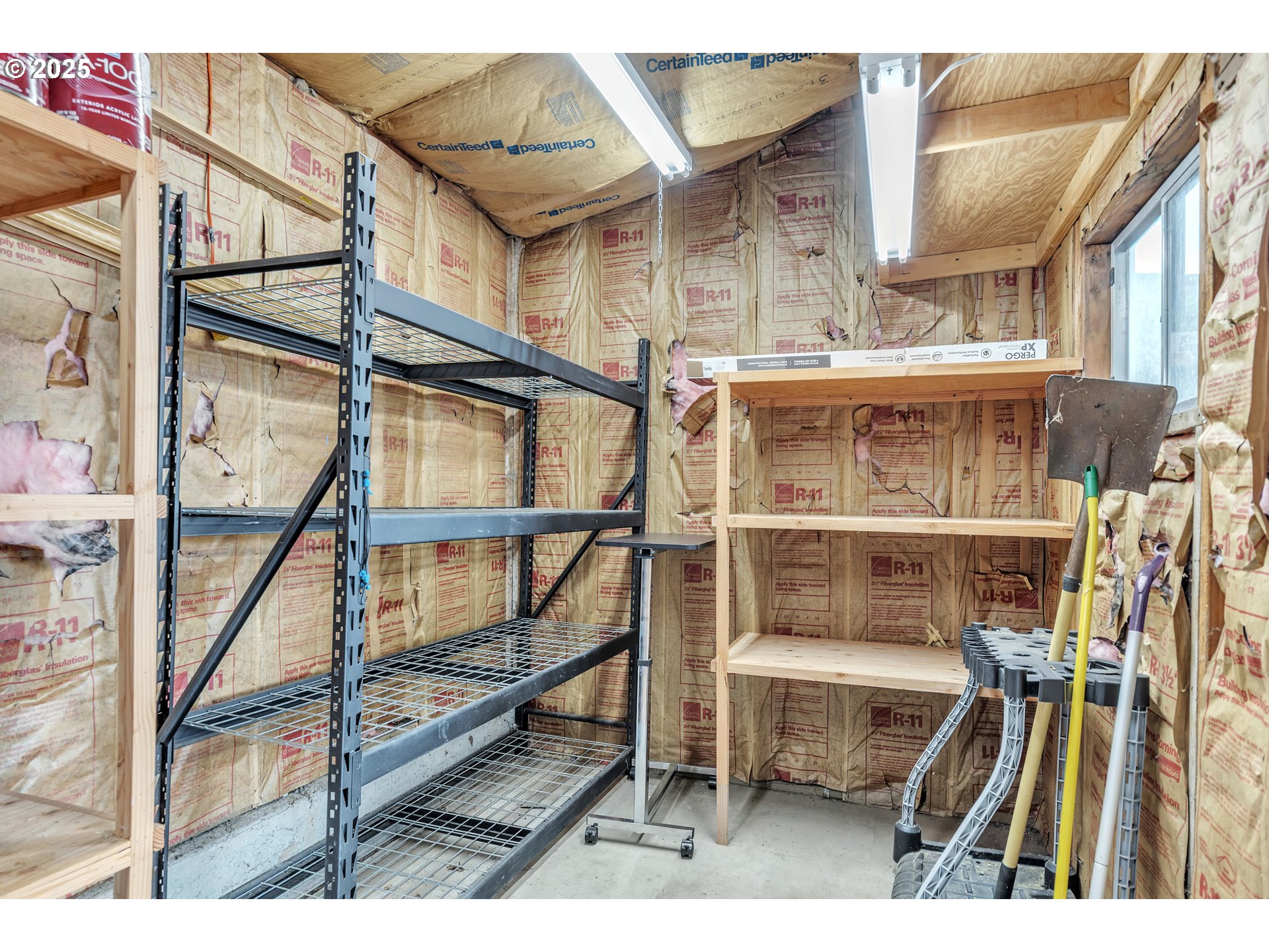 5701 Northeast St Johns Road, Unit 4 Vancouver, WA 98661 - Photo 20 of 28 a view of entryway with a front door