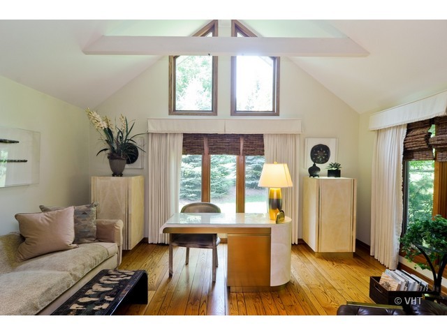 1507 Appleby Road Inverness, IL 60067 - Photo 11 of 25 a living room with furniture and a large window