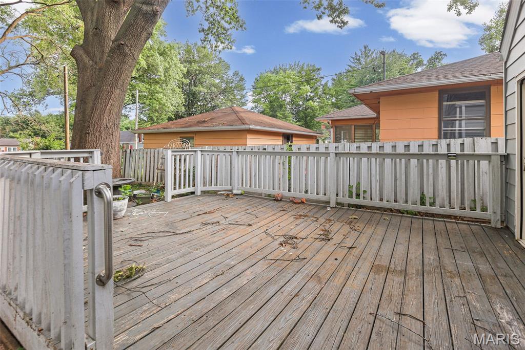 308 Carlyle Avenue Belleville, IL 62221 - Photo 4 of 33