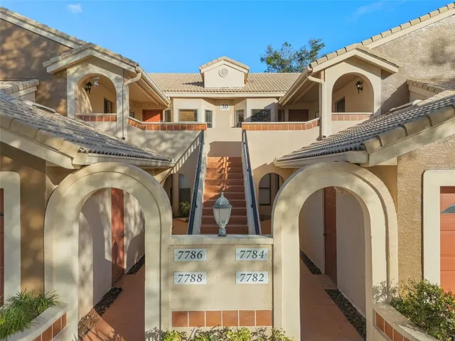 $300,000 | 7784 Sugar Bend Drive, Unit 7784, Orlando, FL 32819