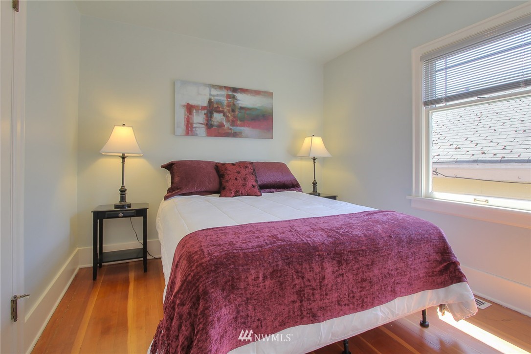 714 North 71st Street Seattle, WA 98103 - Photo 13 of 23 Gallery Image 13