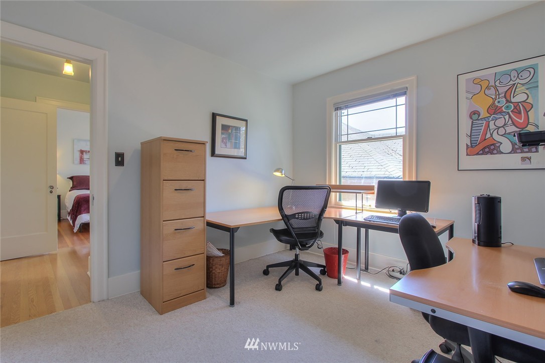 714 North 71st Street Seattle, WA 98103 - Photo 14 of 23 Gallery Image 14