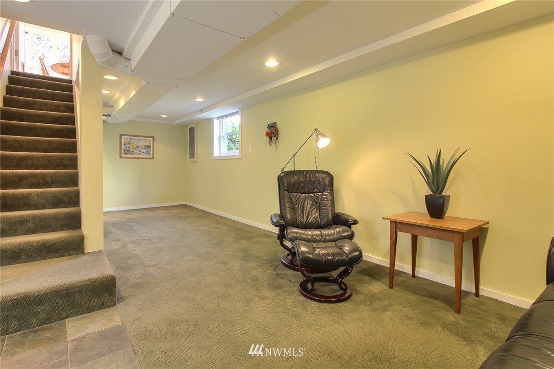 714 North 71st Street Seattle, WA 98103 - Photo 19 of 23 Gallery Image 19