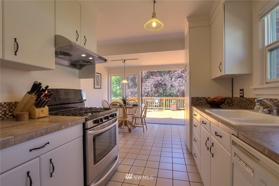 714 North 71st Street Seattle, WA 98103 - Photo 10 of 23 Gallery Image 10