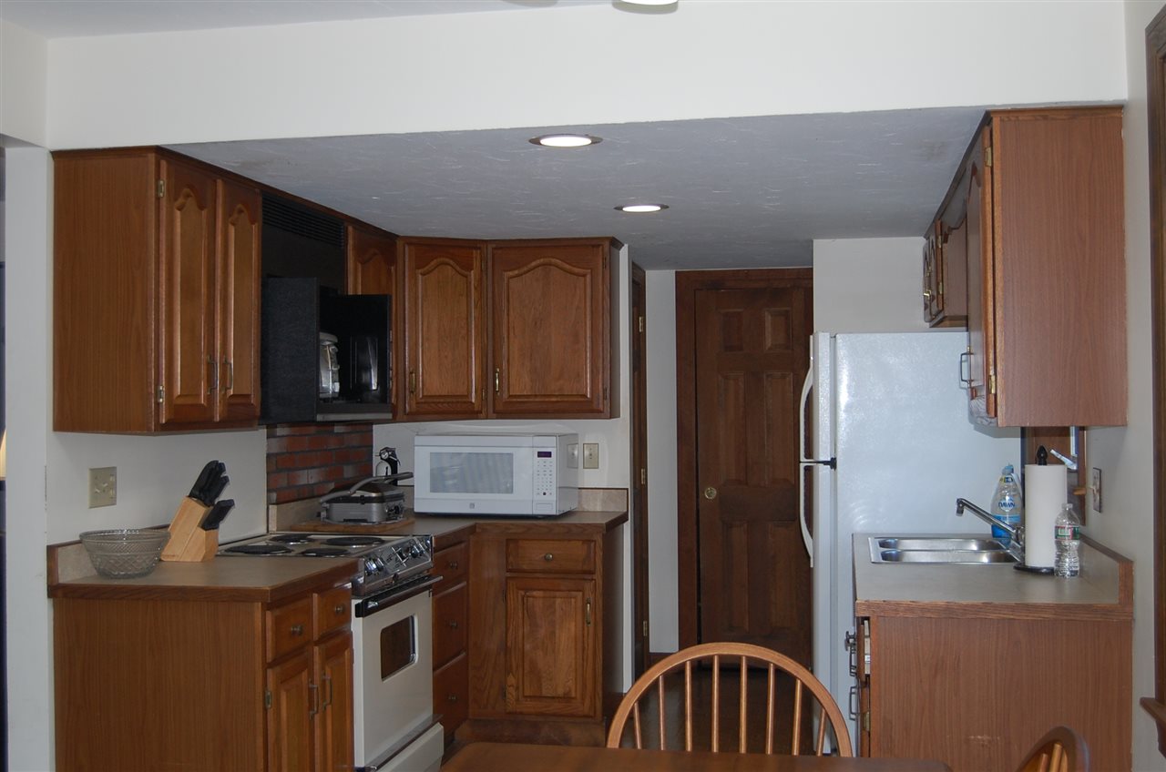 60 Dover Road Chichester, NH 03258 - Photo 2 of 29
