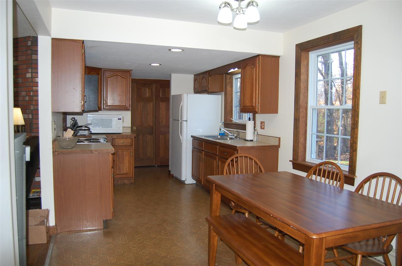 60 Dover Road Chichester, NH 03258 - Photo 3 of 29