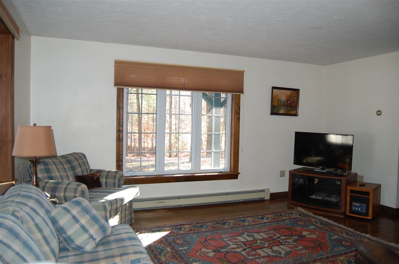 60 Dover Road Chichester, NH 03258 - Photo 4 of 29