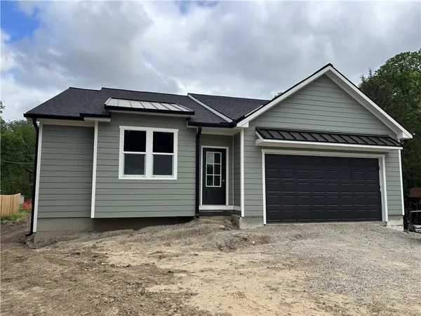 $440,000 | 719 Goodlet Circle, Weston, MO 64098