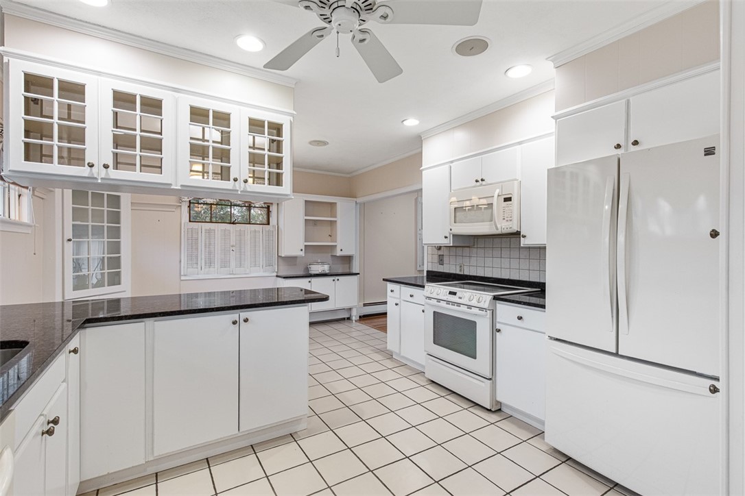 14 Rip Van Winkle Circle Warwick, RI 02886 - Photo 15 of 50