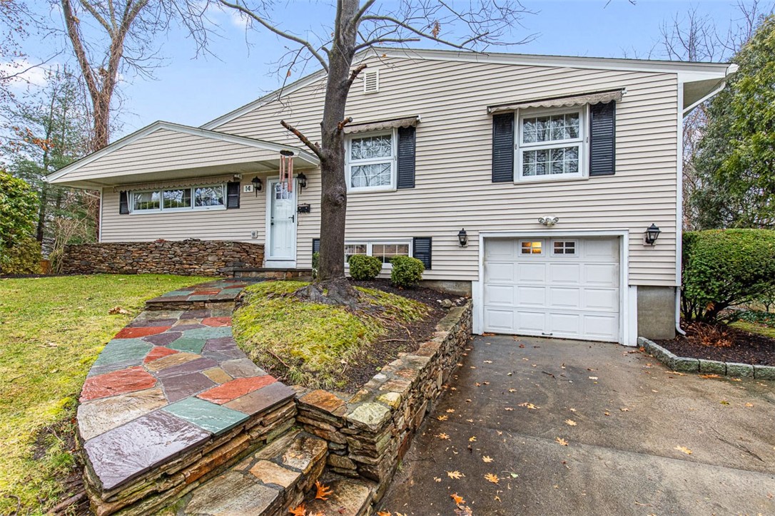 14 Rip Van Winkle Circle Warwick, RI 02886 - Photo 2 of 50