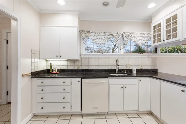 $3,195 | 14 Rip Van Winkle Circle, Warwick, RI 02886