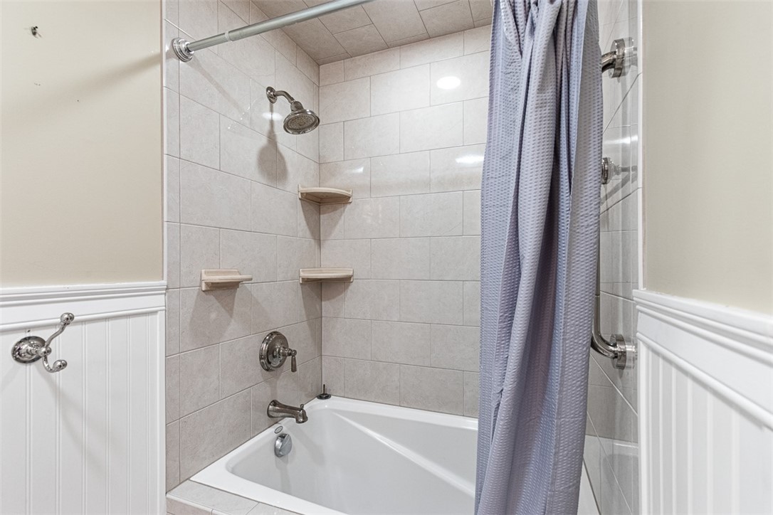 14 Rip Van Winkle Circle Warwick, RI 02886 - Photo 30 of 50