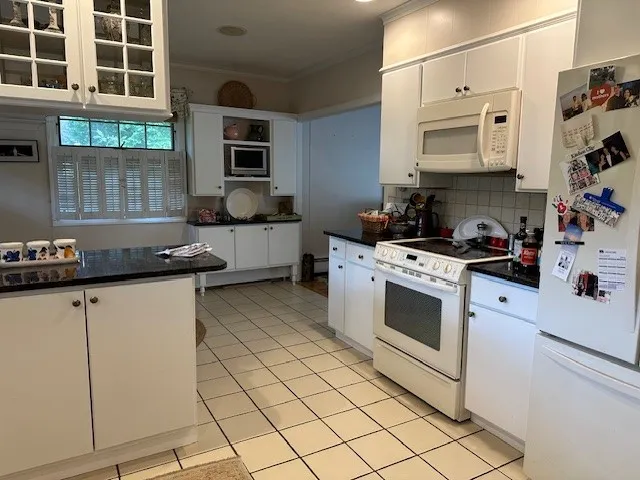 $3,200 | 14 Rip Van Winkle Circle, Warwick, RI 02886