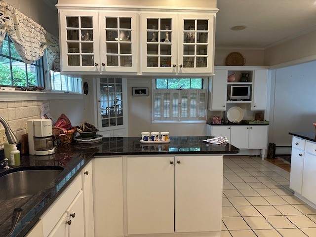 14 Rip Van Winkle Circle Warwick, RI 02886 - Photo 8 of 27