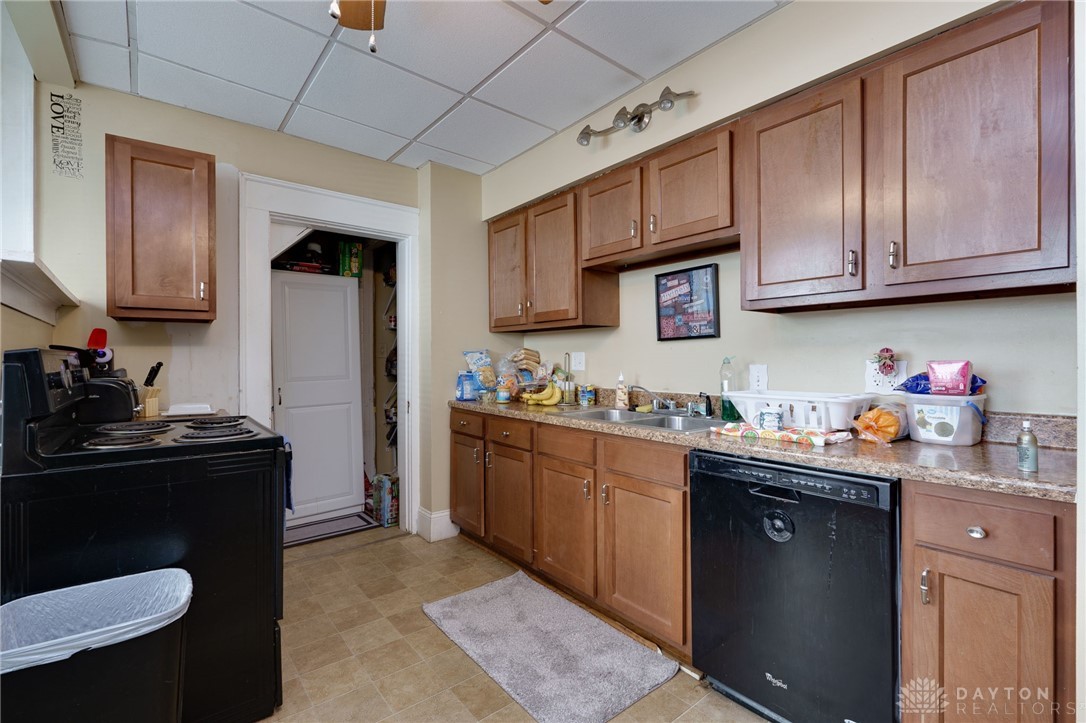 929 South Center Street Springfield, OH 45506 - Photo 7 of 35 Gallery Image 7