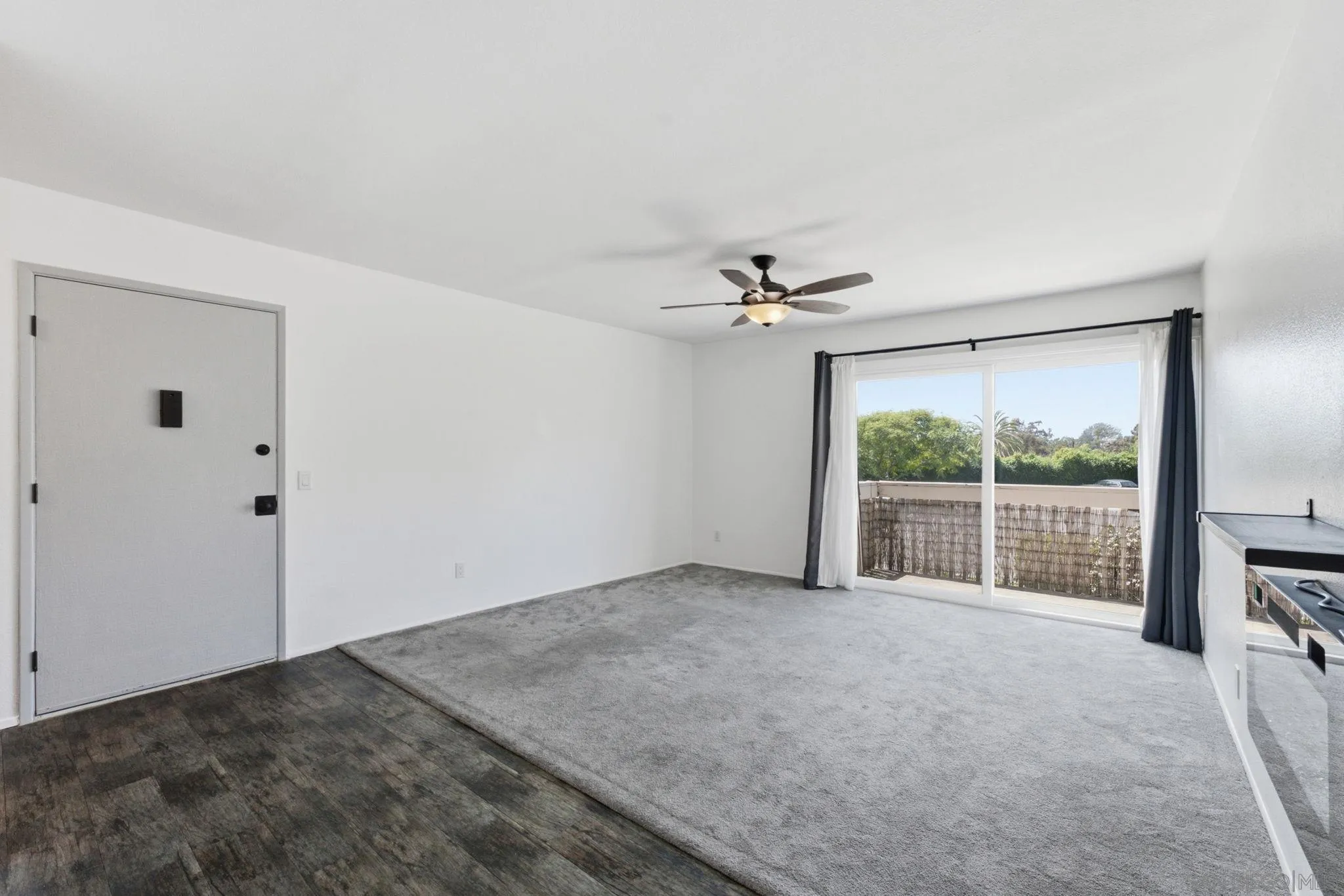 405 Requeza Street, Unit H12 Encinitas, CA 92024 - Photo 3 of 22