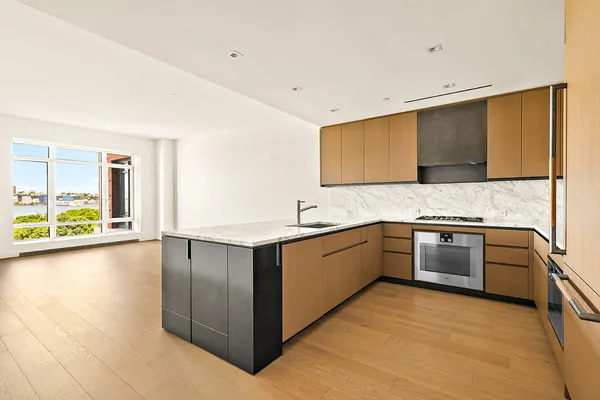 $25,000 | 555 West 22nd Street, Unit 9CW | Chelsea